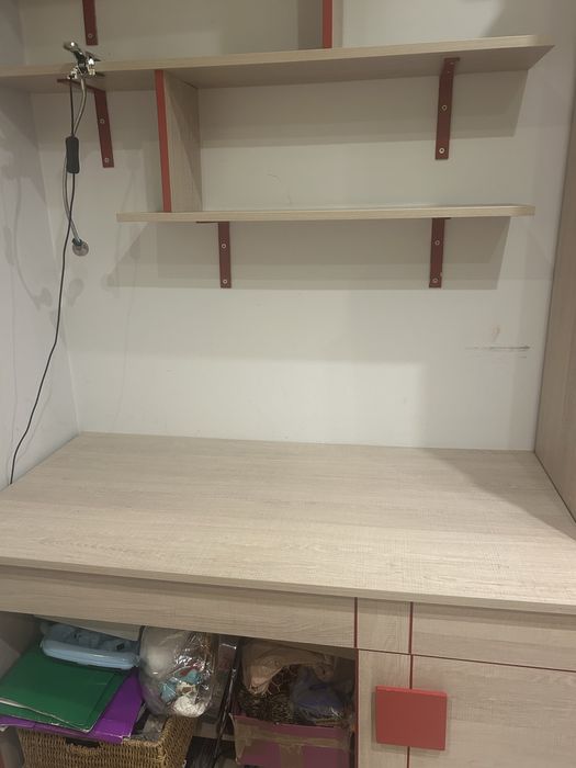 Zestaw mebli młodzieżowych