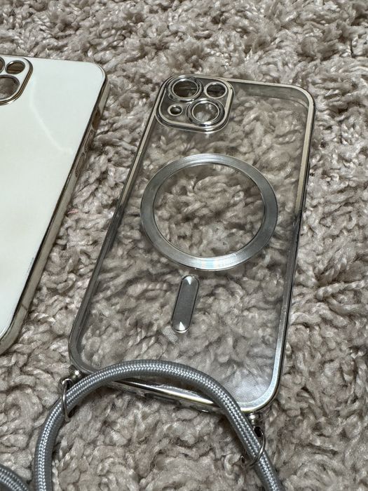 чохол на Iphone 13