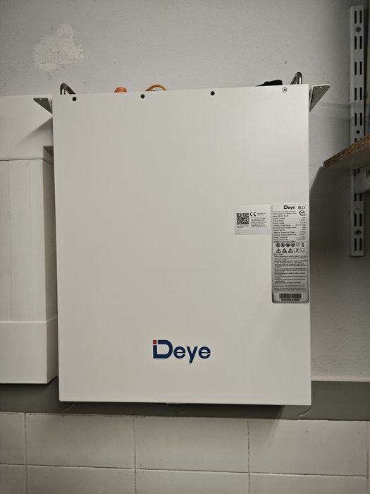 Vendo bateria solar  DEYE 5,12kWh com pouco uso
