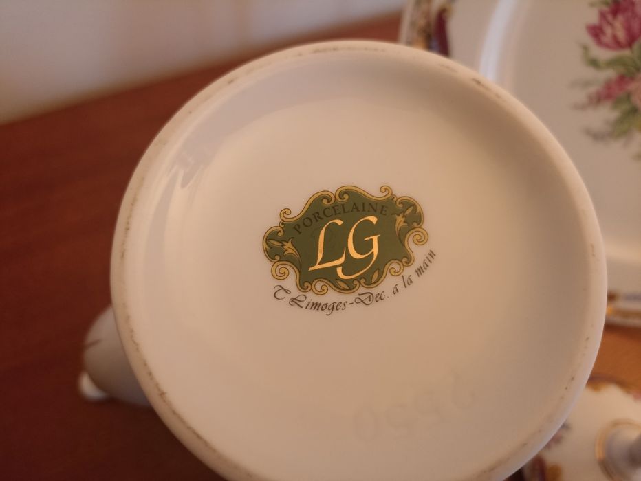 Conjunto Porcelana Prato + Bule - "LG Porcelaine - T. Limoges"