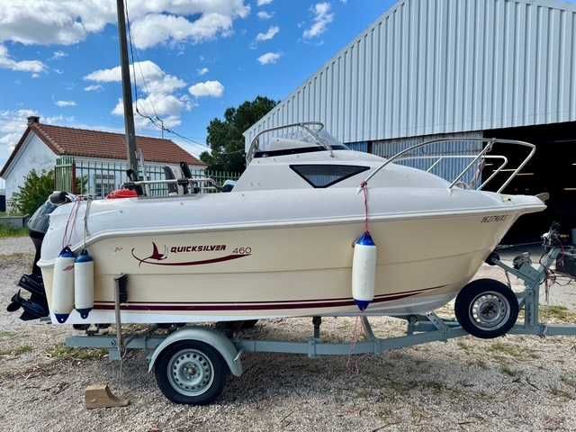 Quicksilver 460 com motor tohatsu 50hp 4 tempos