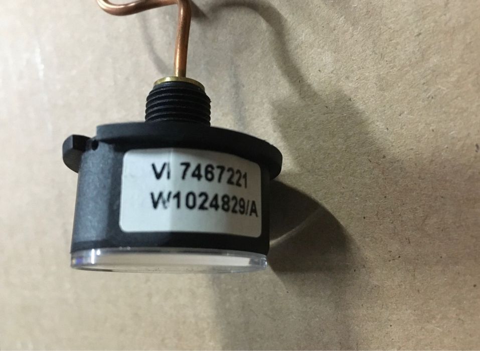 Viessmann manometr do kotła Vitodens W200 WB2C