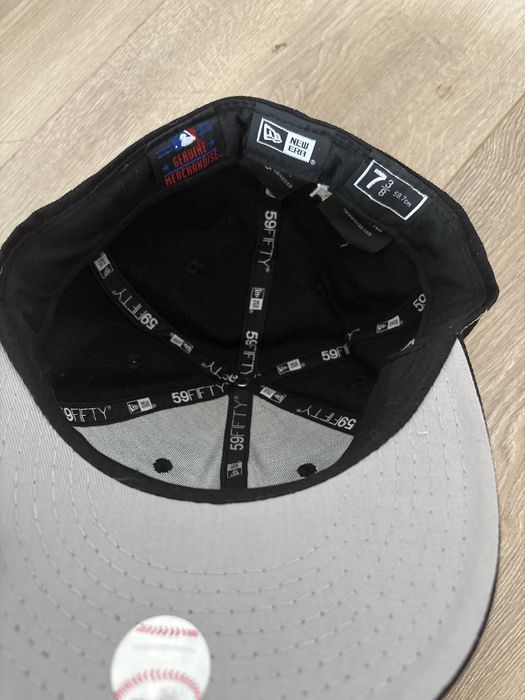 Czapka New Era.