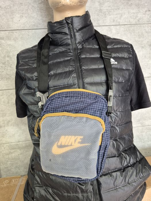 Męska torebka saszetka męska w kratkę Nike