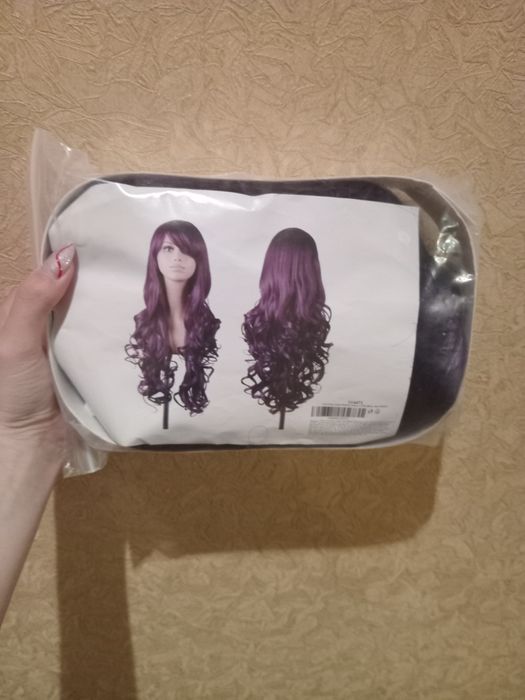 Перука фіолетова