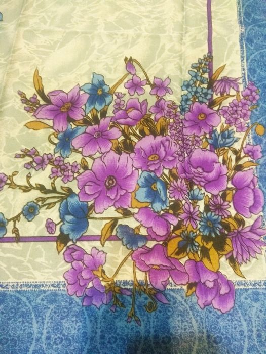 Cross Chusta w kwiaty