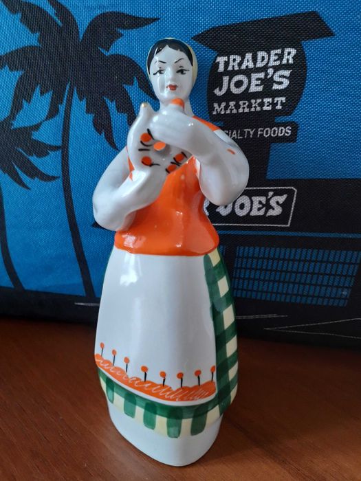 Статуетка Дівчина з куманцем та півень ГФЗ - виробник СРСР.