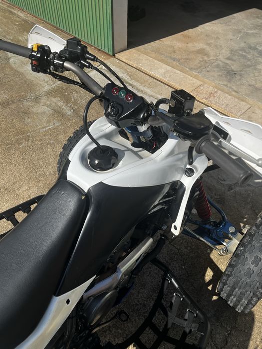 Suzuki LTZ 400 - Matrículada