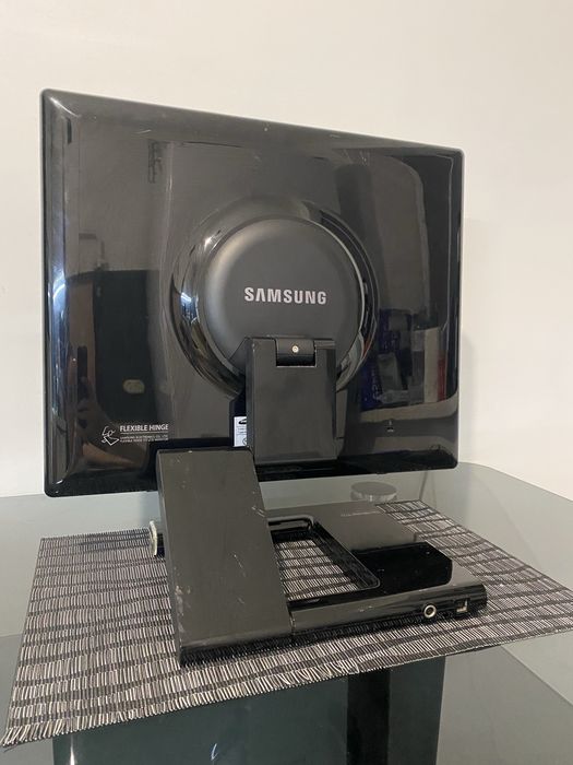 Монитор Samsung Syncmaster 971P