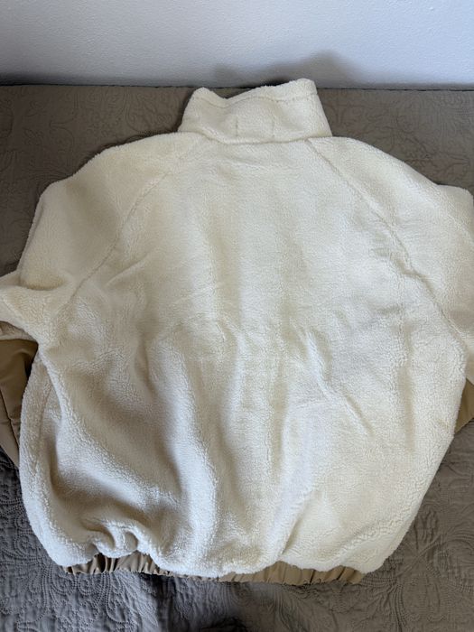 Casaco Carhartt castanho e branco
