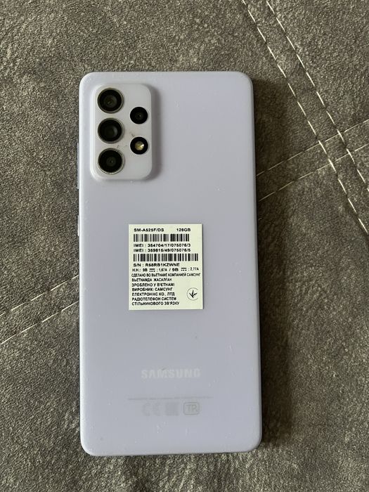 Продам телефон Самсунг Galaxy A52