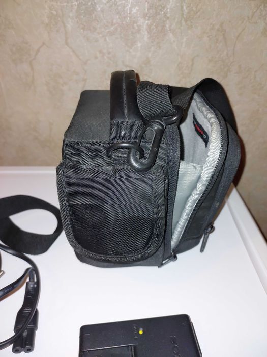 Цифровой фотоаппарат Sony Cyber-Shot DSC-H7