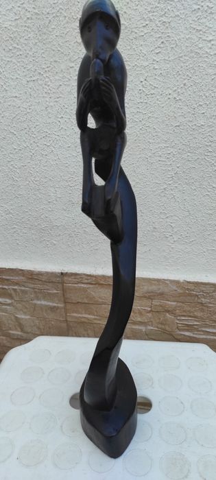 Macaco feito á mão em pau preto