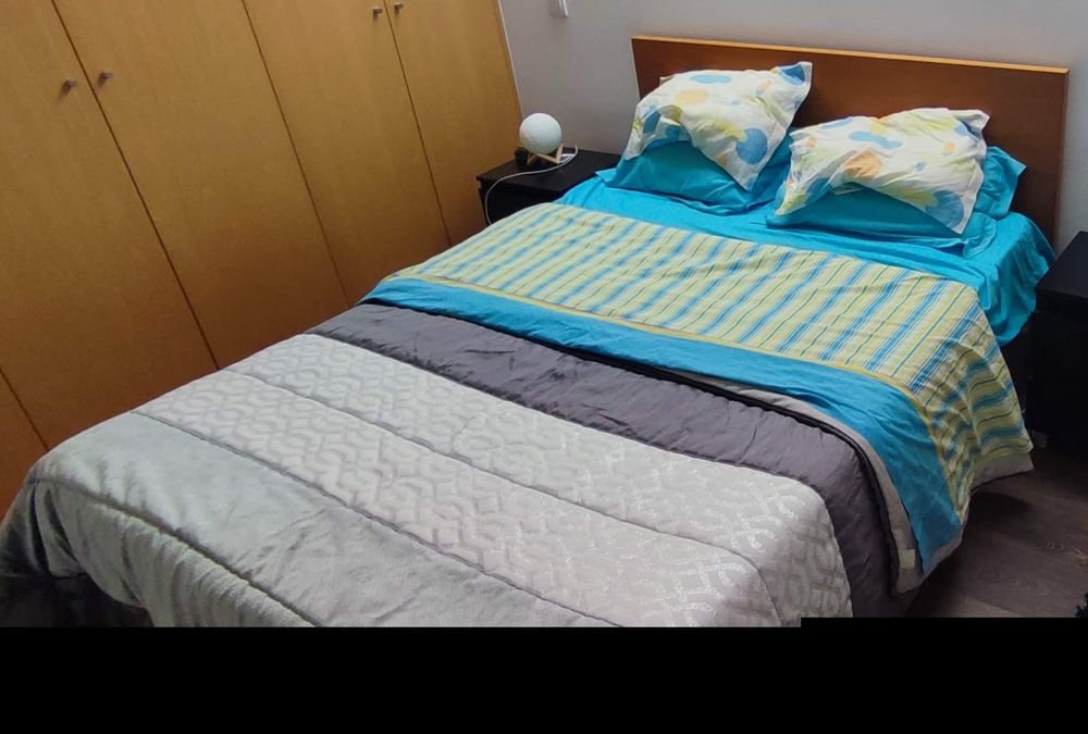 Cama casal madeira maciça de cerejeira + colchão 140x190