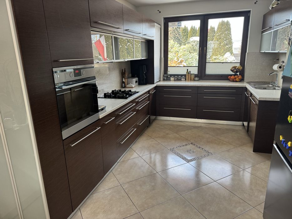 Meble kuchenne uzywane z systemem Hettich.