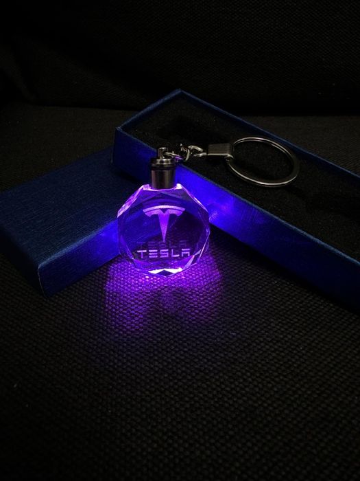 Brelok TESLA led kolory nowy prezent
