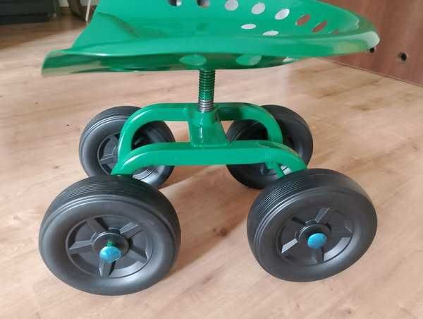 Mobilny fotel ogrodowy z regulacją wysokości