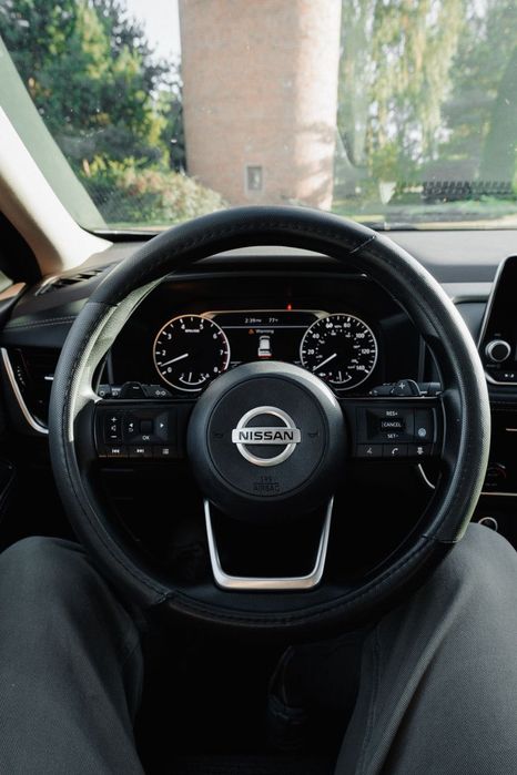 Продам автомобіль Nissan Rogue T333