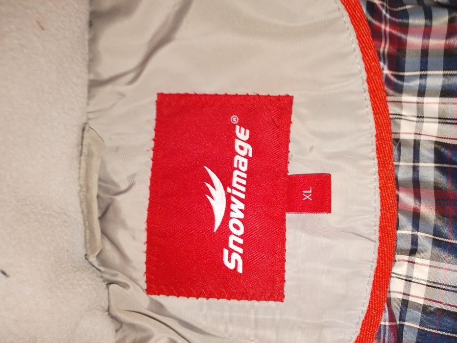 Курточка зимова в дуже хорошому стані