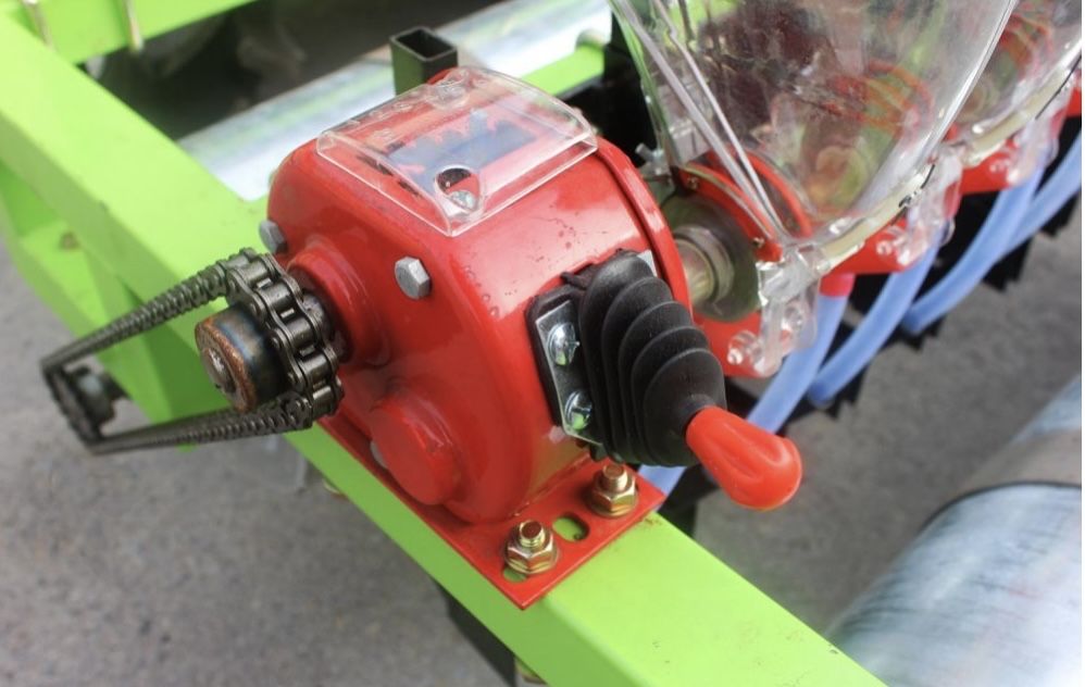 Сівалка овочева точного висіву 6 рядів