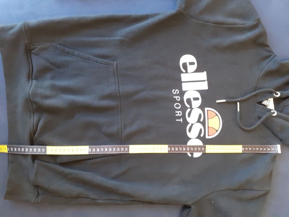 Bluza z kapturem Ellesse.