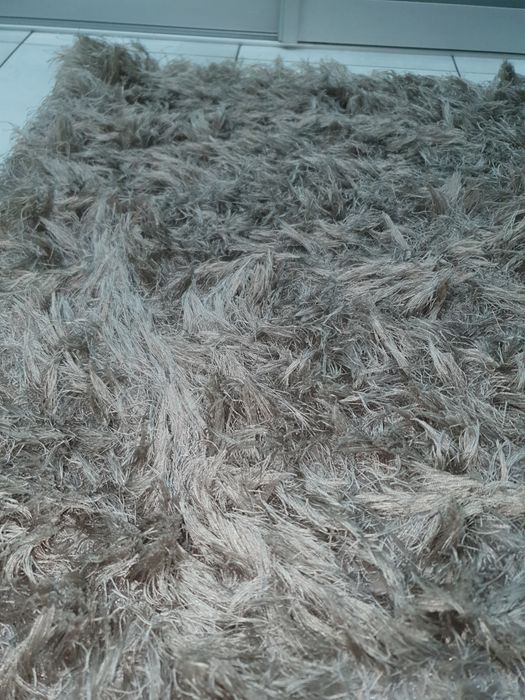 Dywan Shaggy  szaro-srebrny.