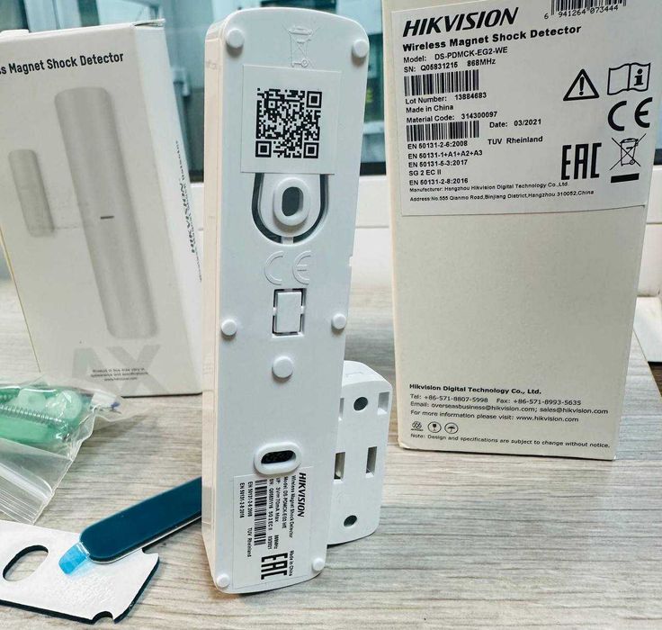 Бездротовий магнітний датчик HIKVISION DS-PDMCK-EG2-WE