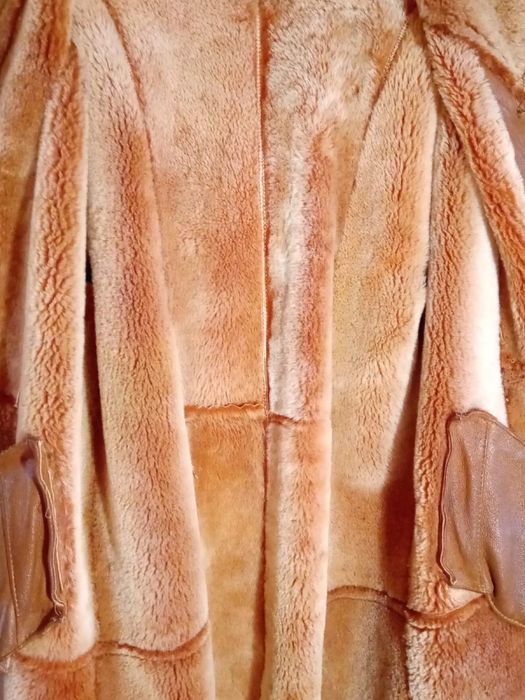 Продам дубленку женскую