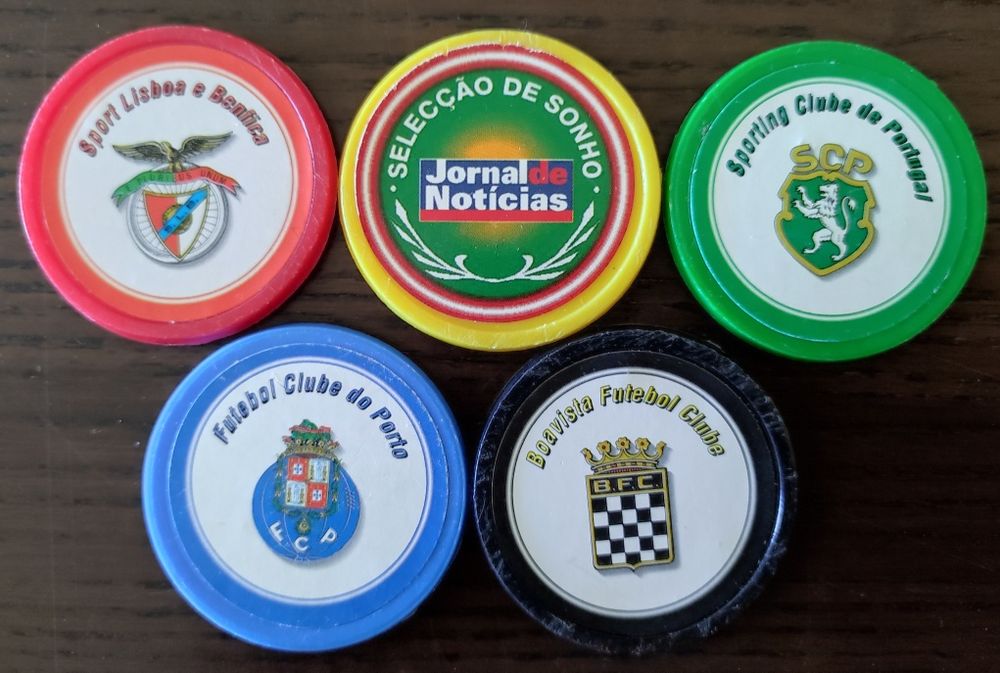 Colecção de 52 tazos de futebol do JN Jornal de Noticias.