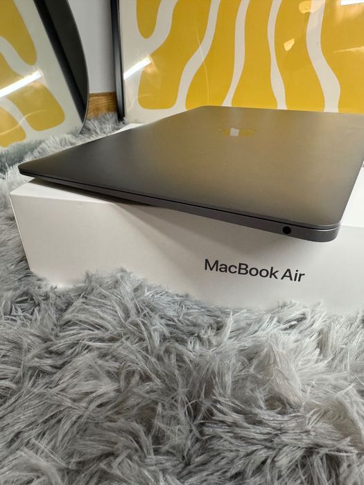 MacBook Air M1 8/256 Space Gray, stan idealny, bateria 95%, komplet