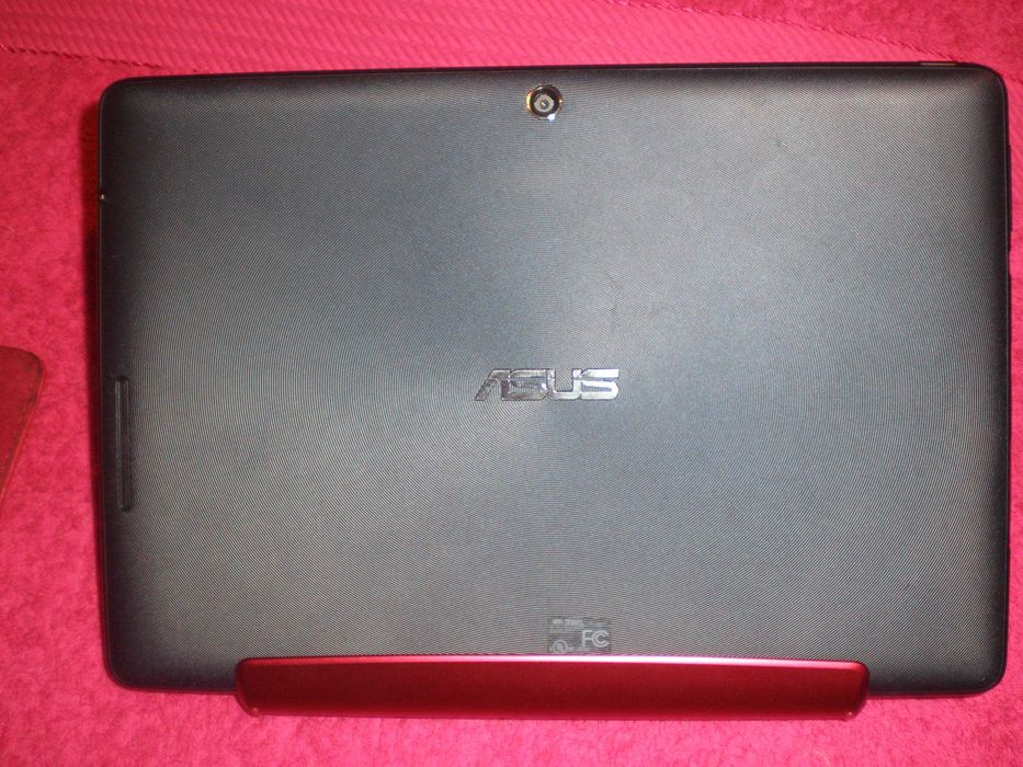 планшет и док.станция Asus Асус + новый чехол