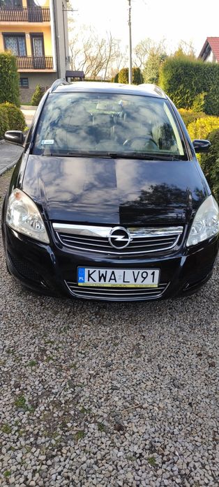 Opel Zafira B rok produkcji 2009