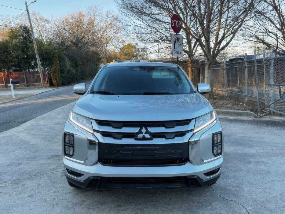 Mitsubishi Outlander SEL      2022