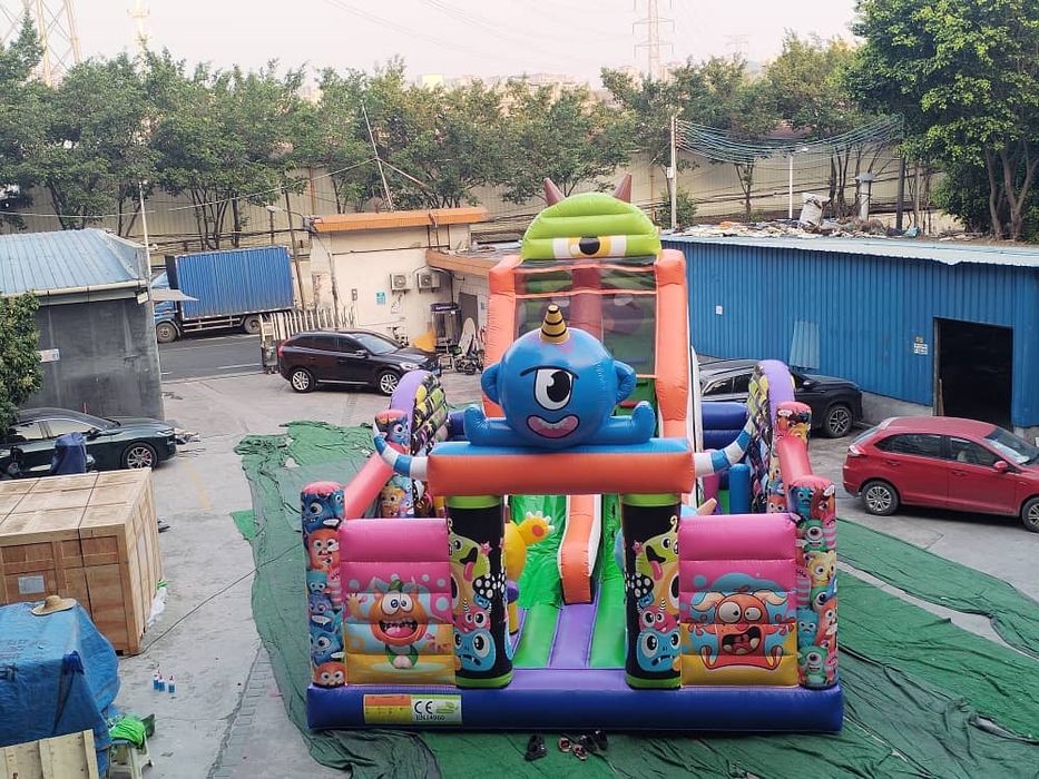 Dmuchany plac zabaw