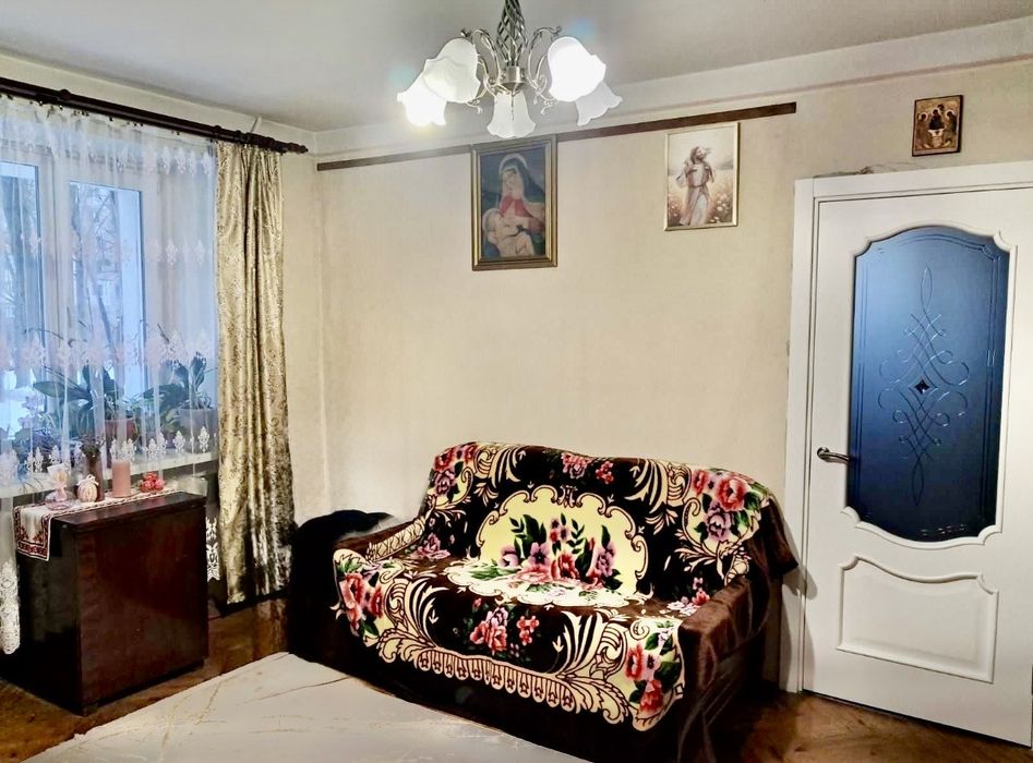 Продаж 2-кім. кв. 46 м.кв., вул. В. Великого