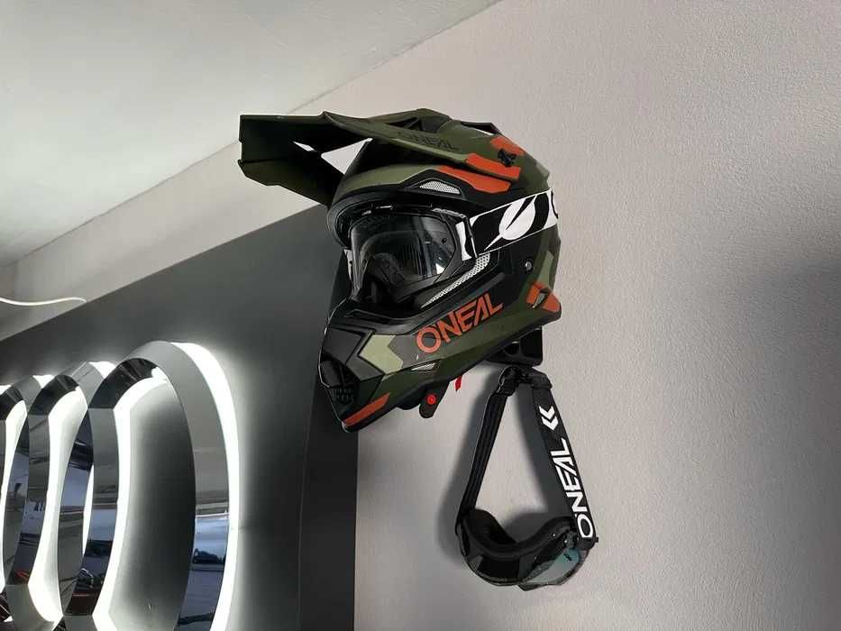 Suporte de Parede para Capacete de Moto e Bicicleta