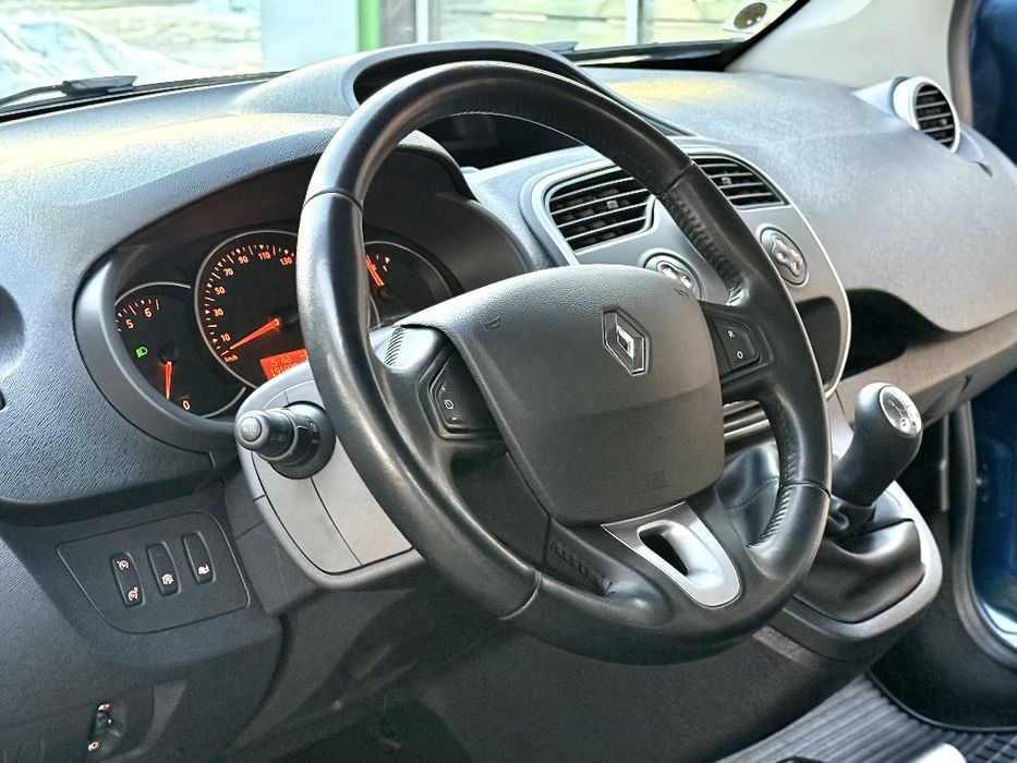 Продам дизельне  Рено канго 2014