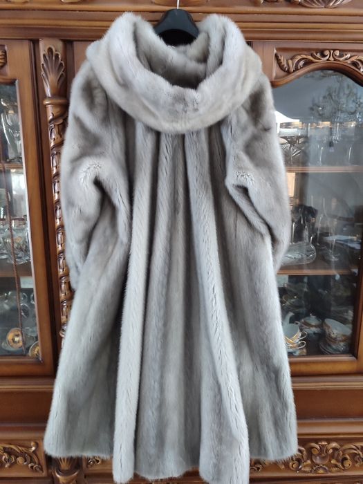Шуба норкова світло сірого кольору