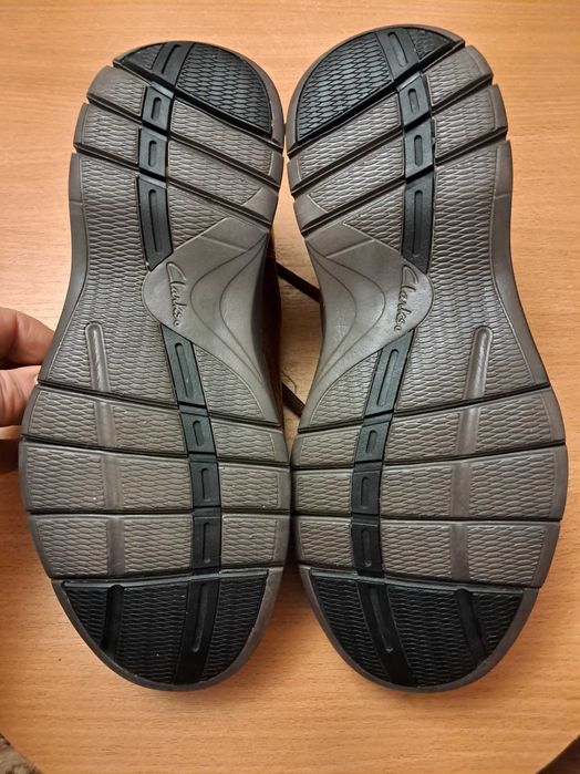 Оригинальные  туфли Clarks  размер 43
