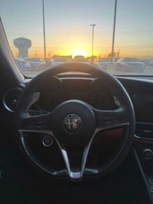 Alfa Romeo Giulia      2018