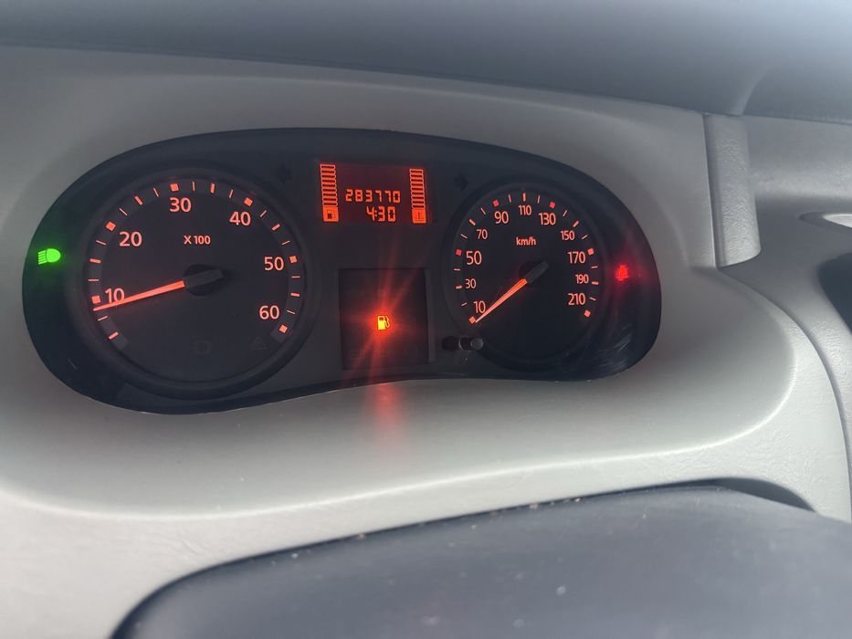 Sprzedam Renault Trafic 2009 L2H2 zarejedtrowany fv vat