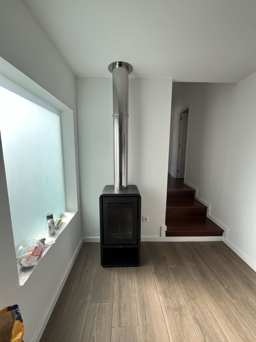 Instalação de salamandras a pellets e a lenha e recuperadores