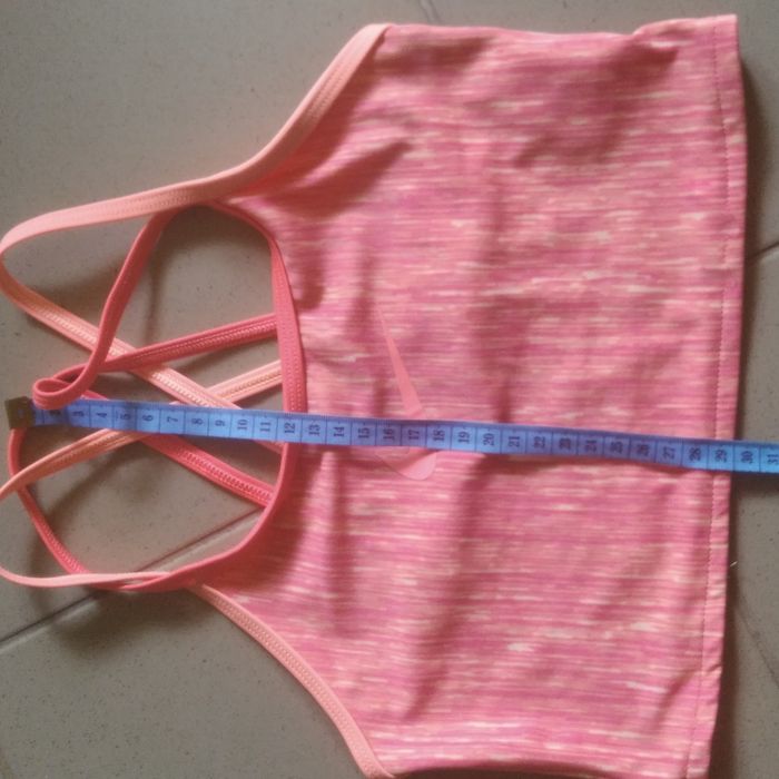 Top Nike kąpielowy na 128-134 cm