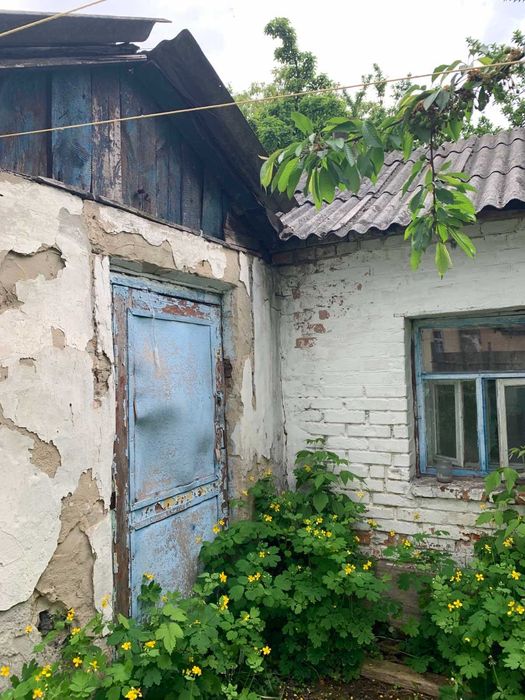 Продаю   пів будинку,  потребує ремонту  (район Вокзал)