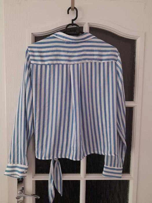 Krótka bluzka top Stradivarius