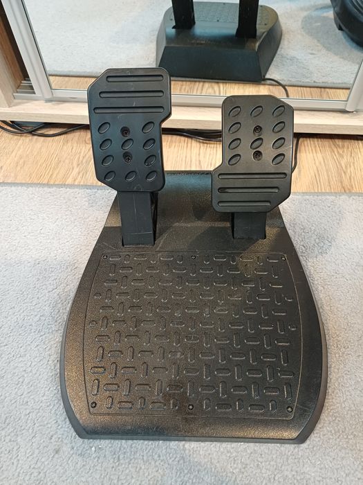Kierownica thrustmaster t150