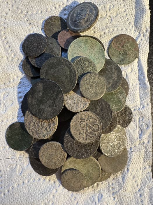 Okolo 50 szt złomu numizmatycznego