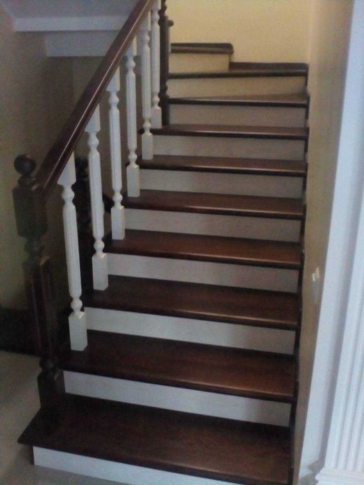 Сходи дерев'яні виготовлення монтаж зварювання каркасу