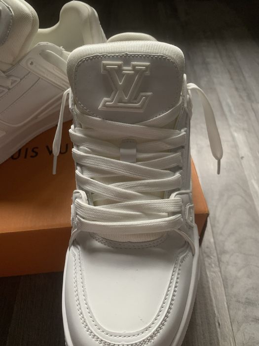 LV trainer white