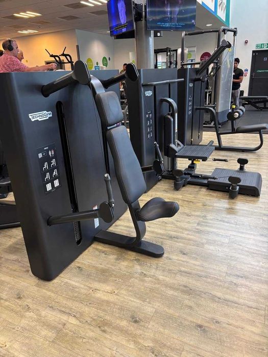 Комплекс Technogym Kinesis — Chest Press, Squat, High Pull, Core